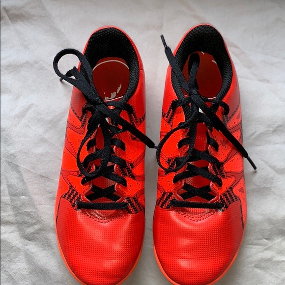 adidas Other - EUC Boys size 3 Adidas indoor soccer shoes